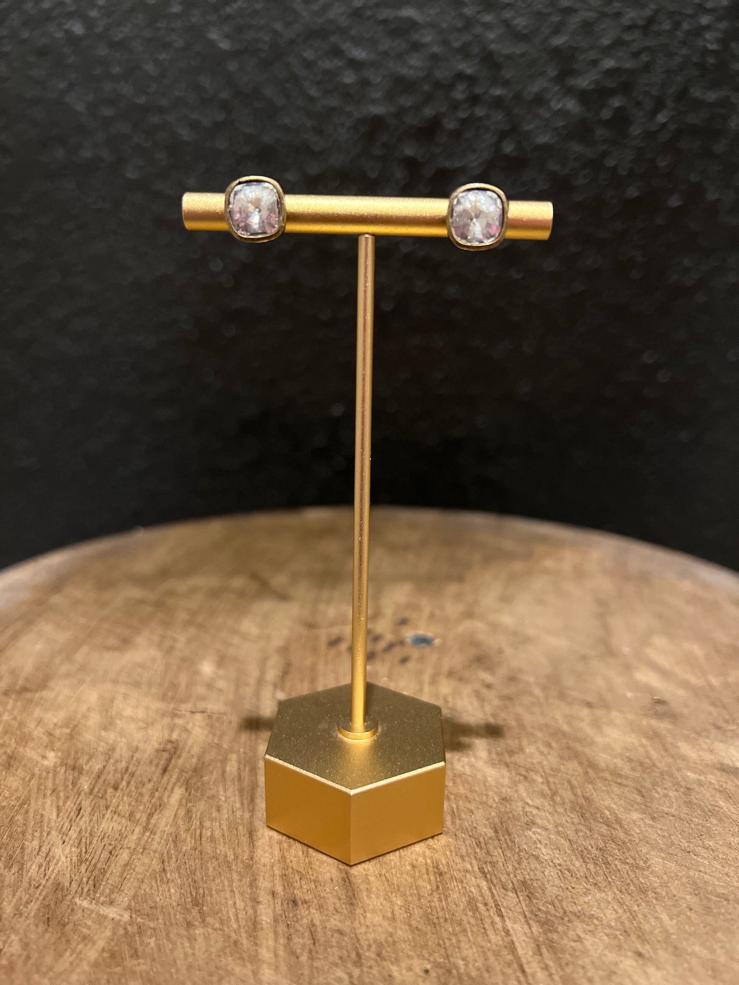 Clear Crystal Post