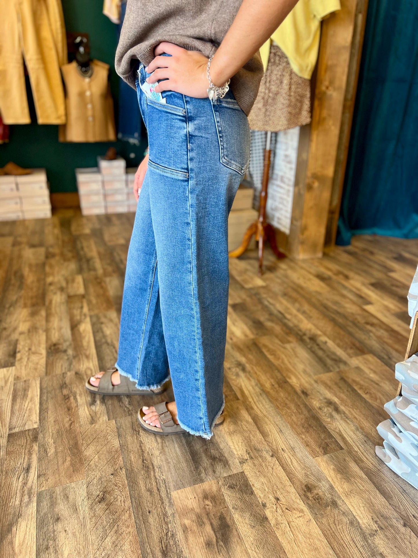 Lovervet High Ruse Wide Leg Jean