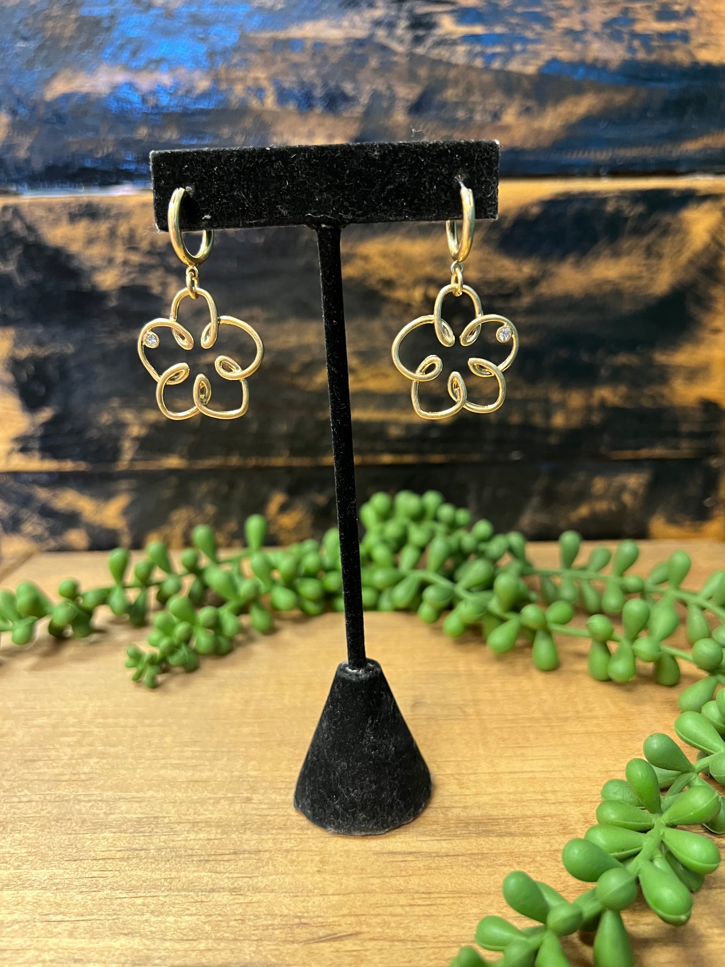 Gold Daisy Drop Earring