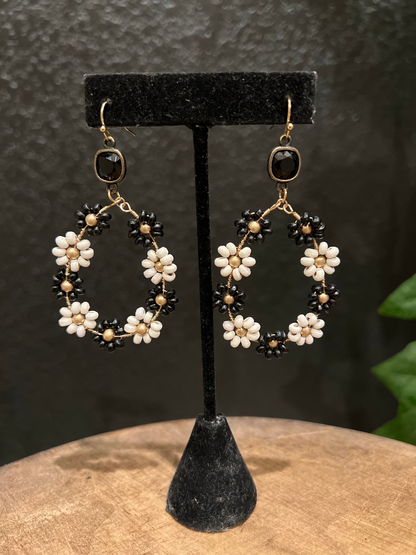 Black & White Daisy Teardrop Earring