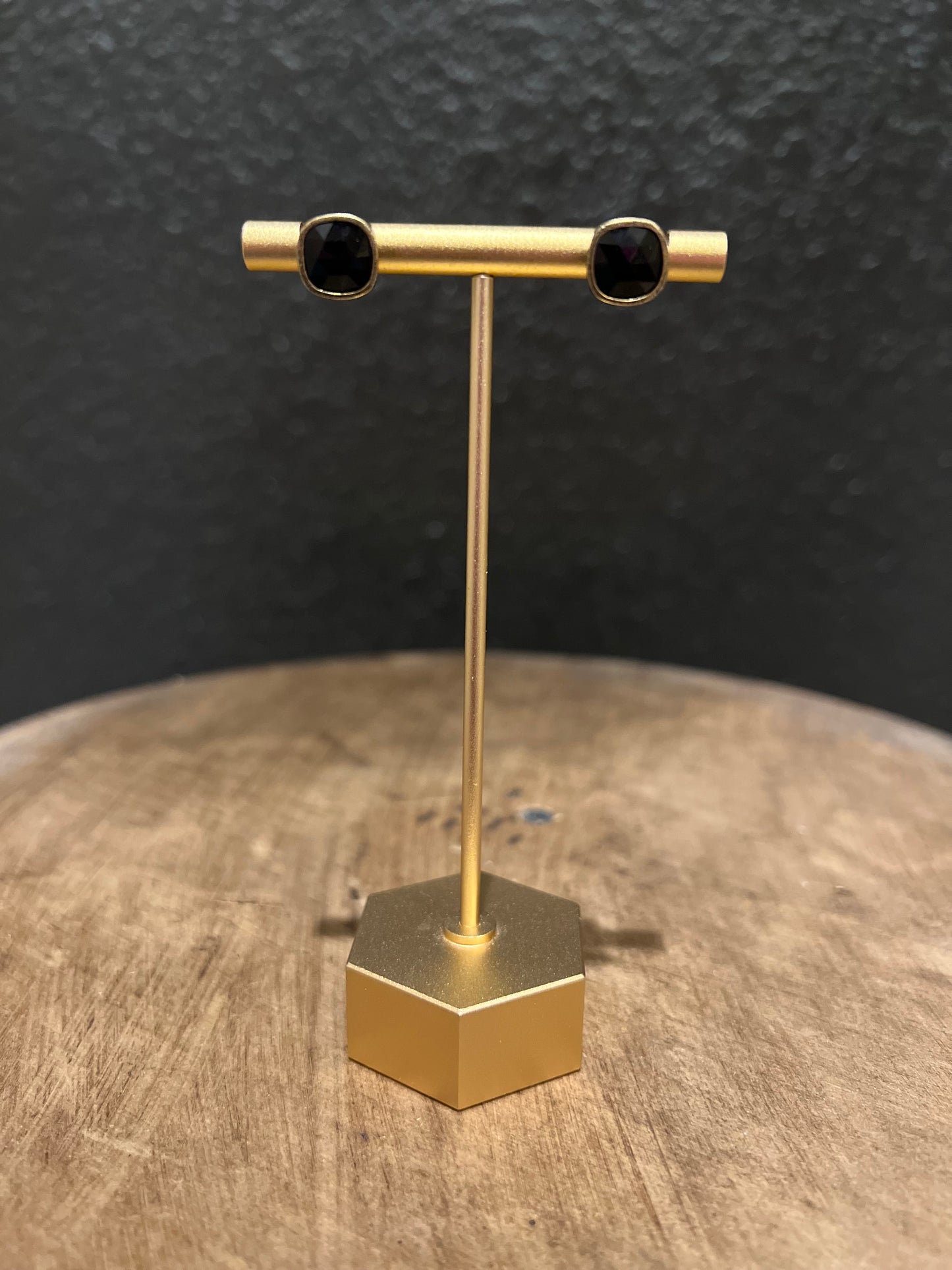 Black Crystal Post