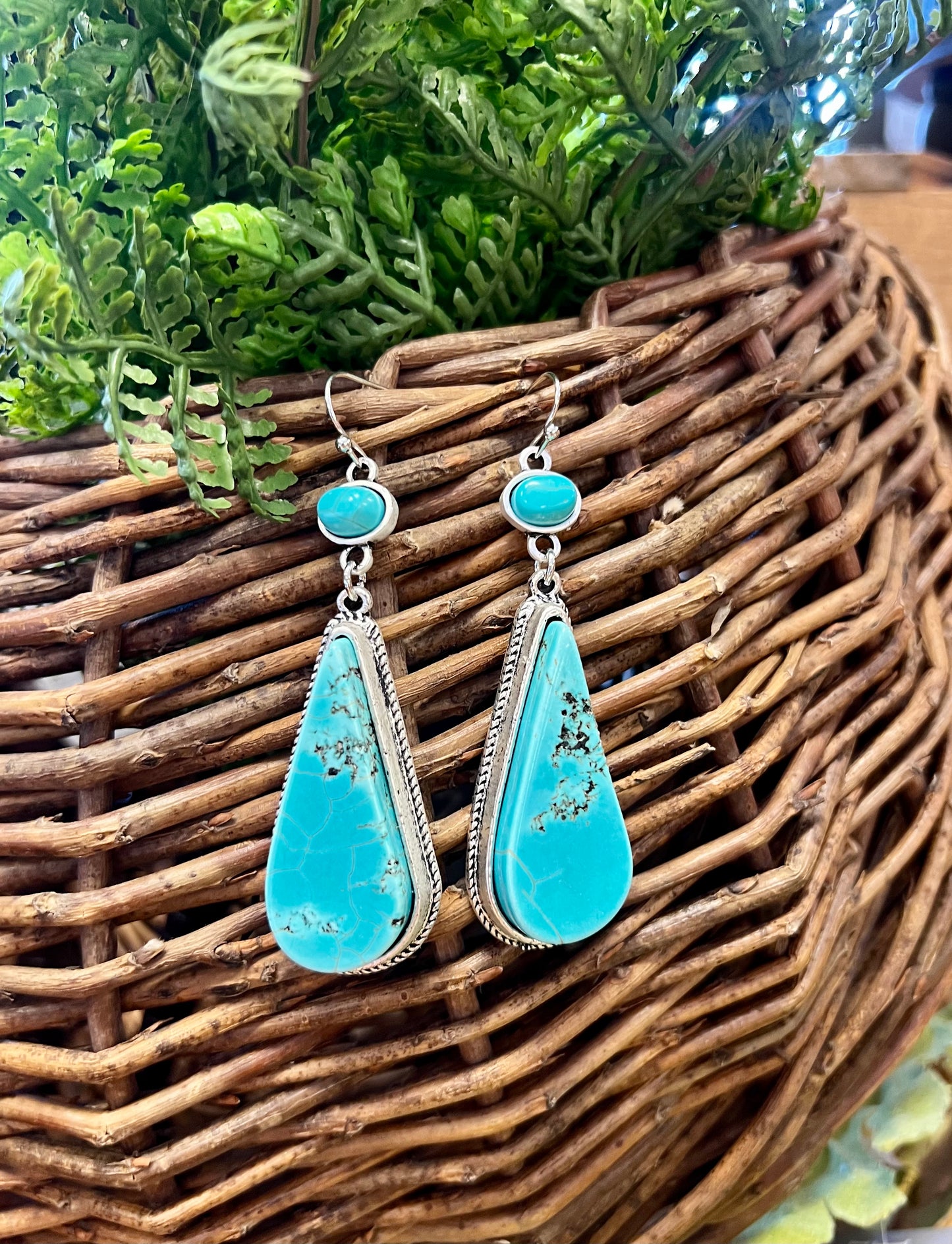 Turquoise Teardrop Earring