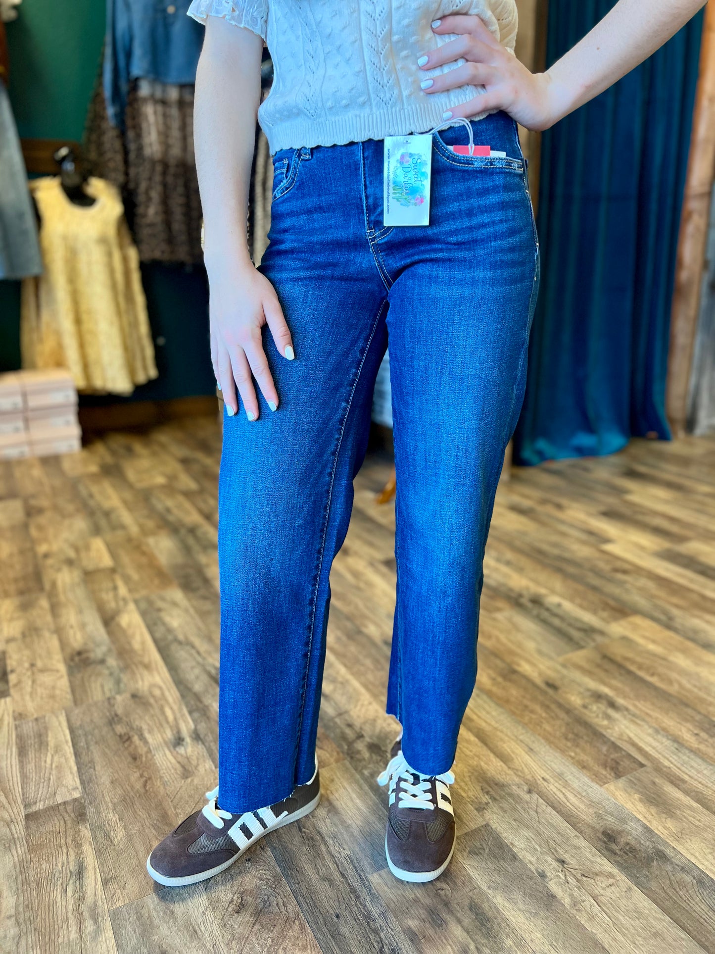 Lovervet Mid Rise Wide Leg