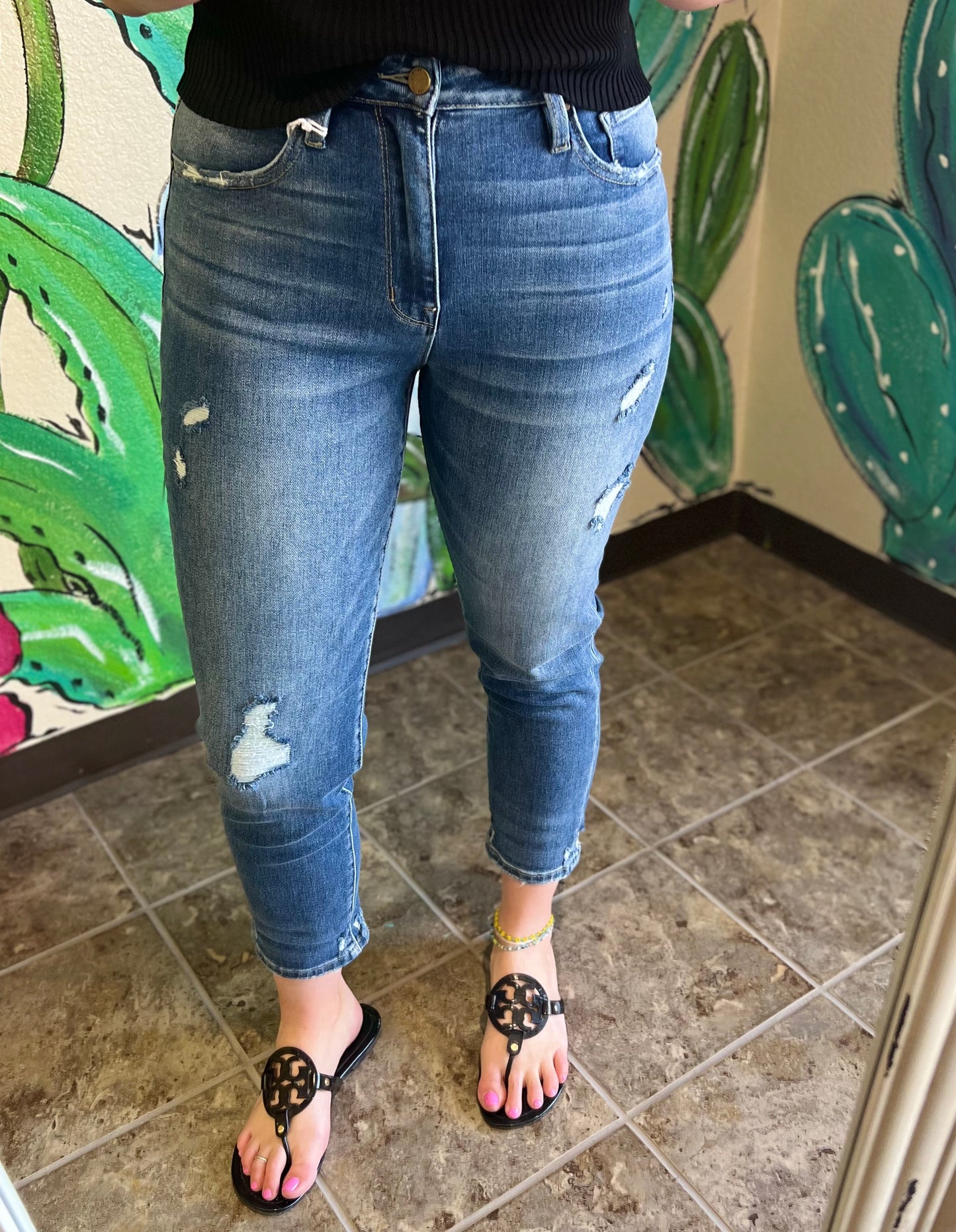 High Rise Stretch Mom Jean